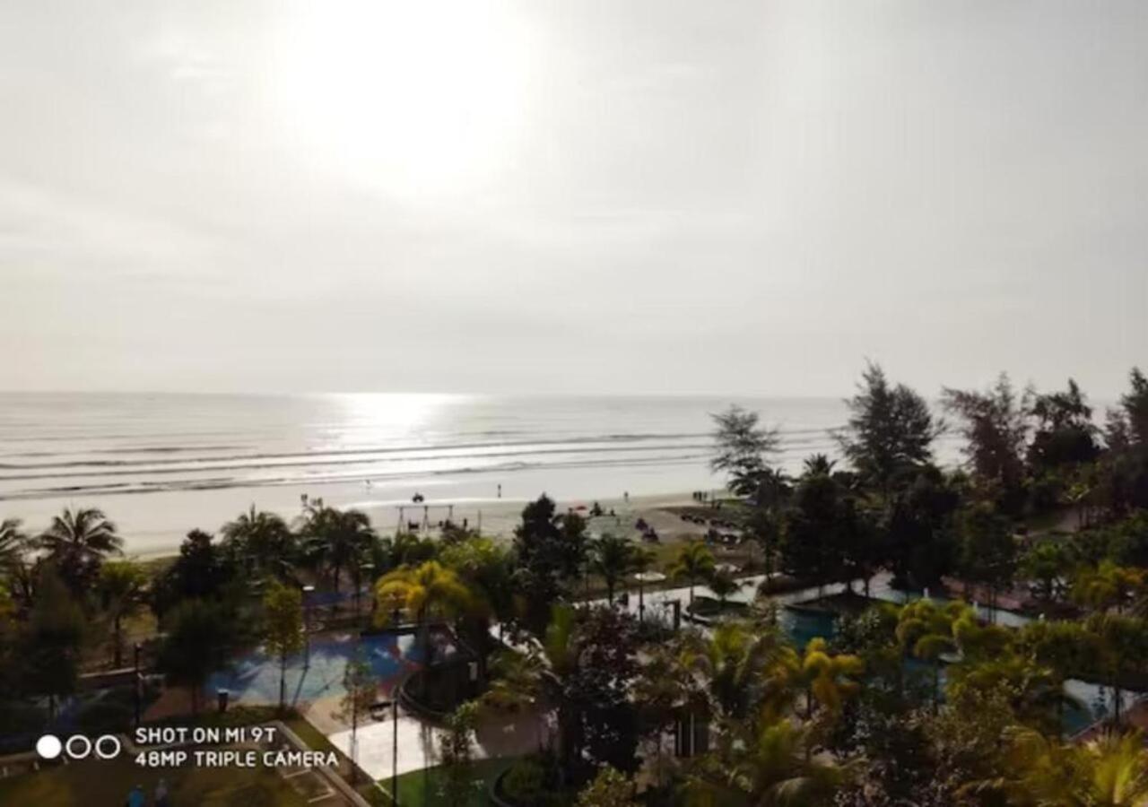 Timurbay Seafront Residences By Nature Home 콴탄 외부 사진